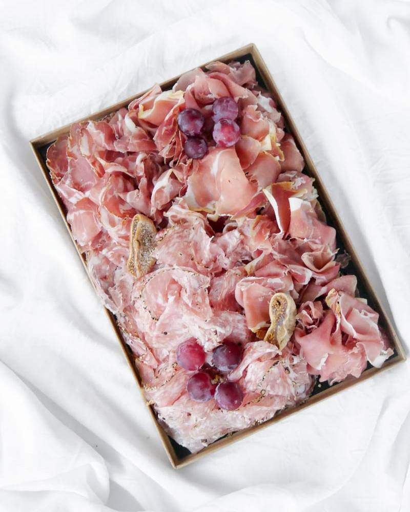 Plateau de charcuterie fine et figues